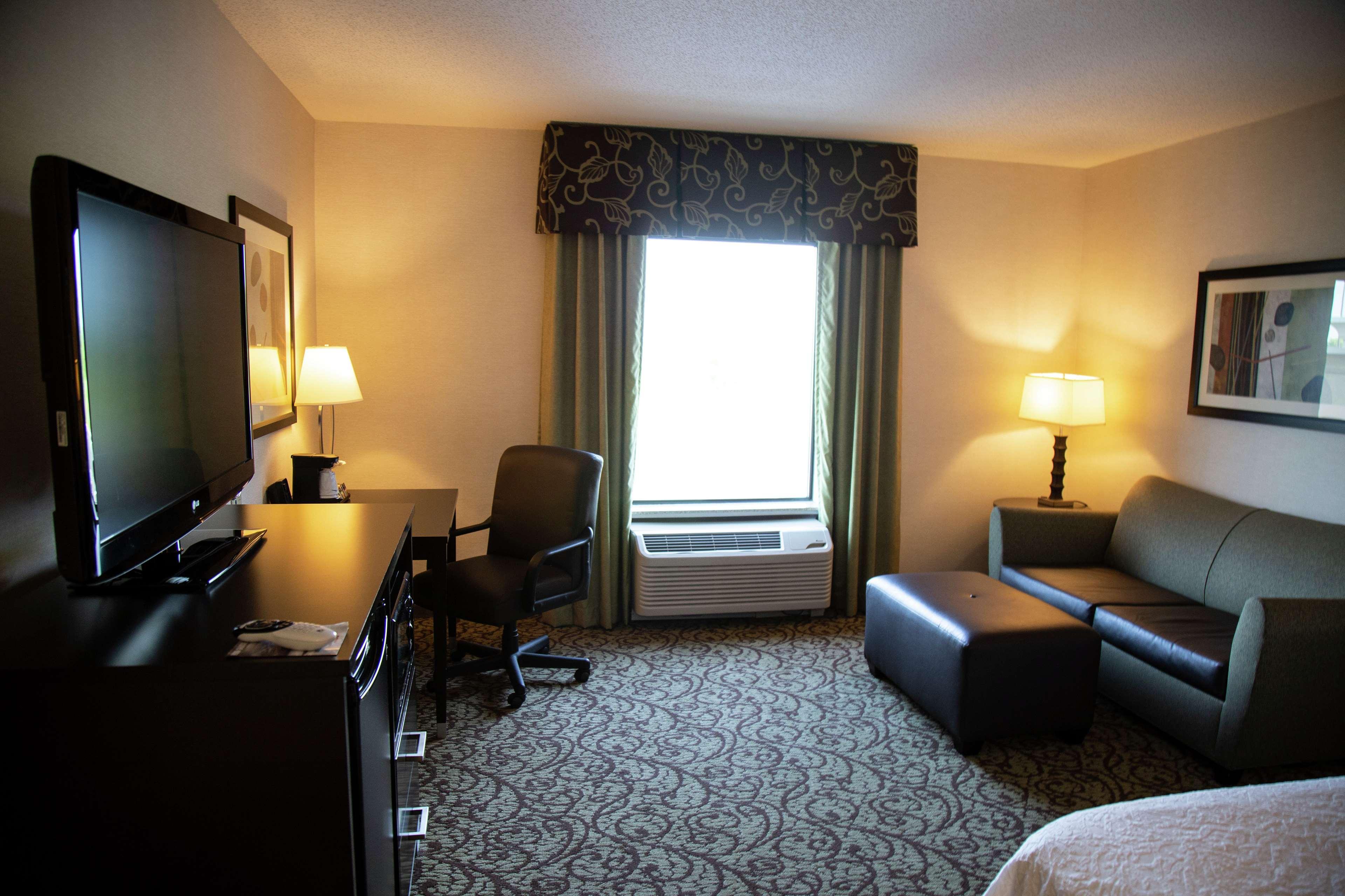 Hampton Inn & Suites Sharon West Middlesex Exterior foto